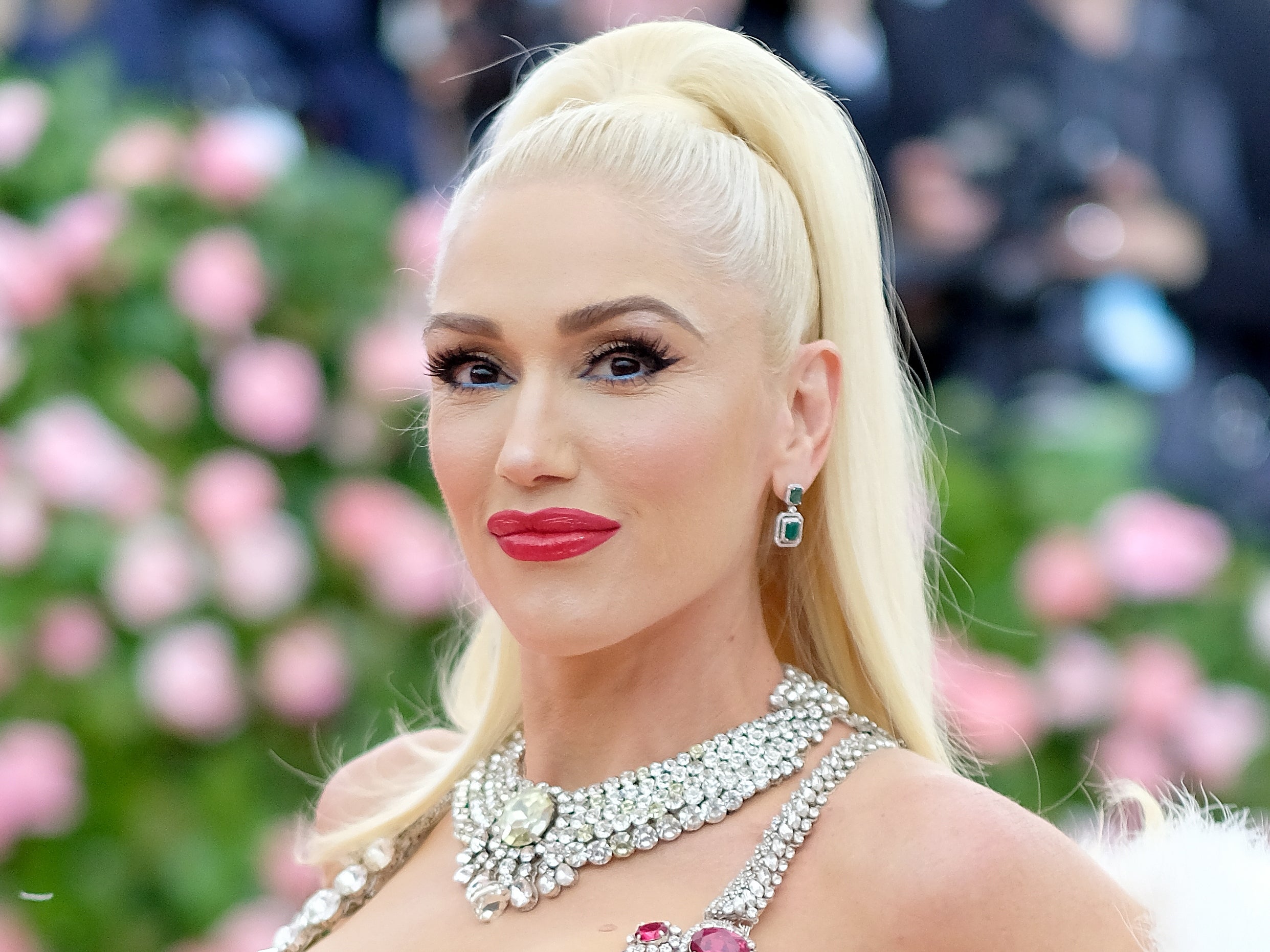 Gwen Stefani Reveals Her Secret To ‘youthful’ Pores And Skin